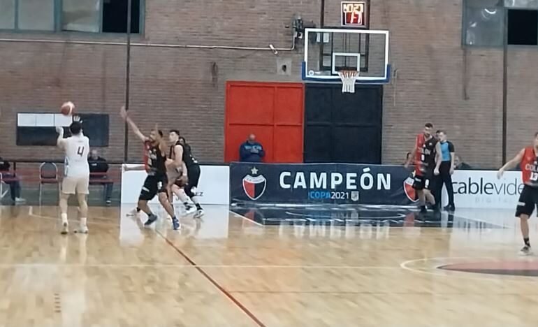 Liga Argentina: Colón falla en defensa y eso le costó perder con Salta Basket en el Otrino