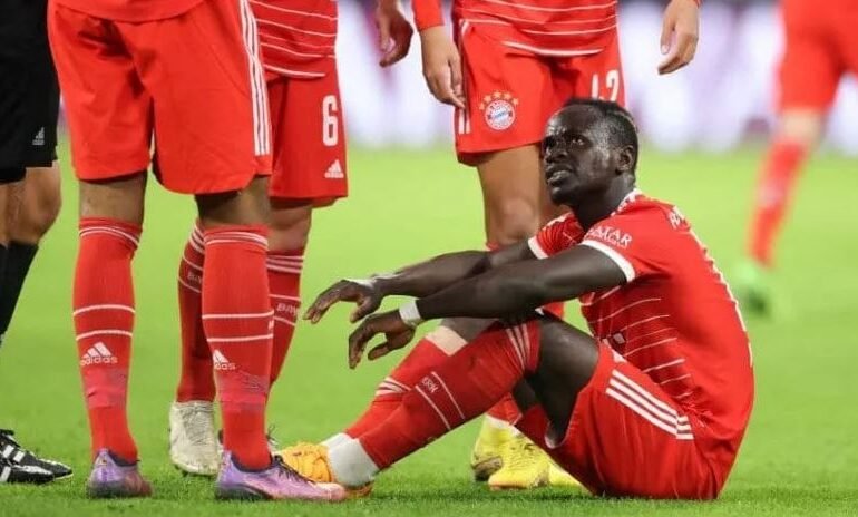 Sadio Mané se lesionó y se perdería el Mundial de Qatar