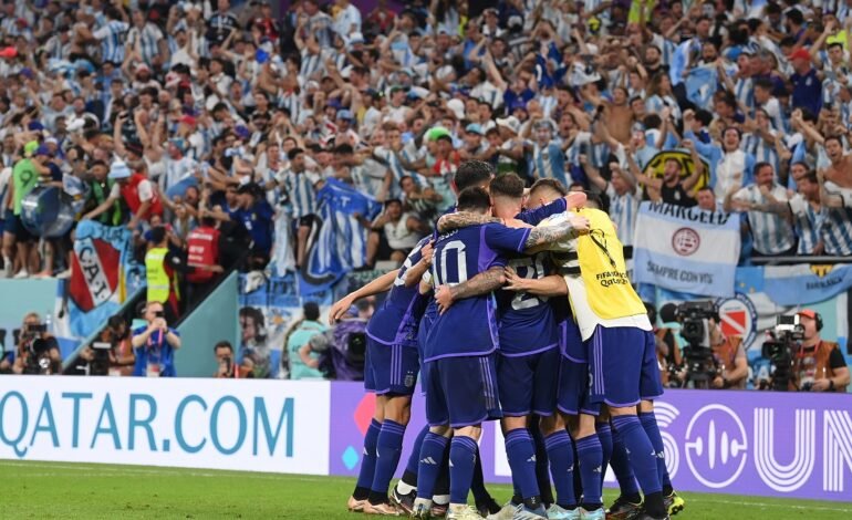 Argentina va por un lugar en los cuartos de final frente a Australia