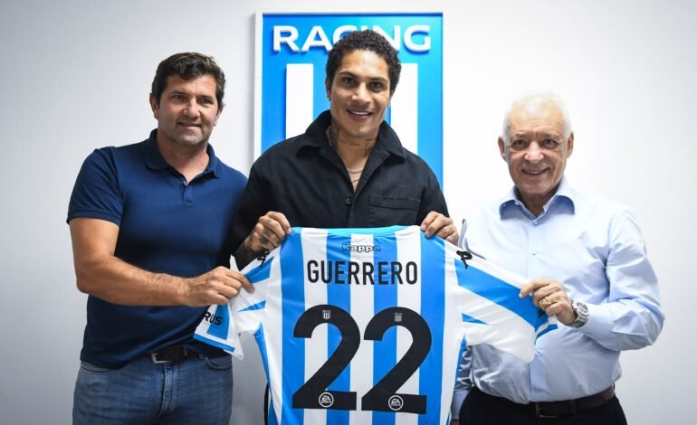 Racing hizo oficial el arribo del peruano Paolo Guerrero