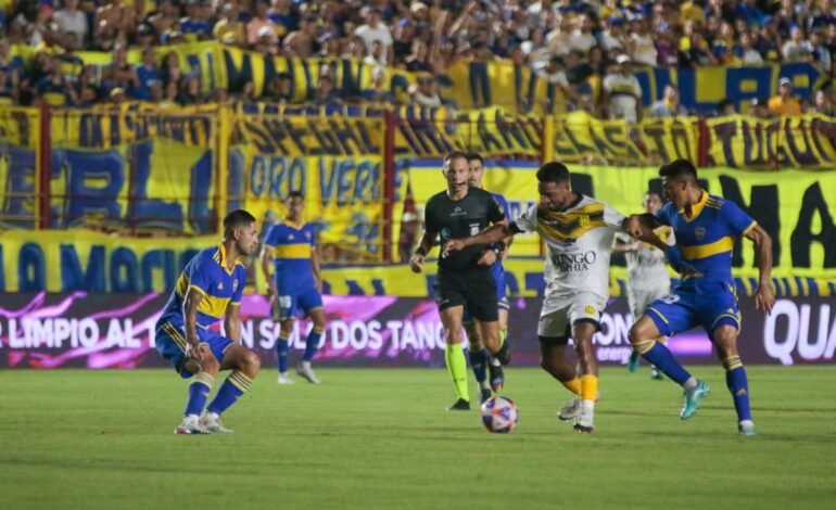 Con polémica arbitral y suspenso en el final, Boca le ganó a Olimpo por Copa Argentina