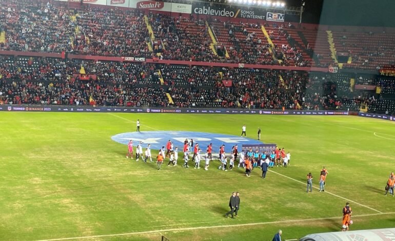 ¡Final en Santa Fe! Colón venció 2-1 a Vélez: Así fue el minuto a minuto