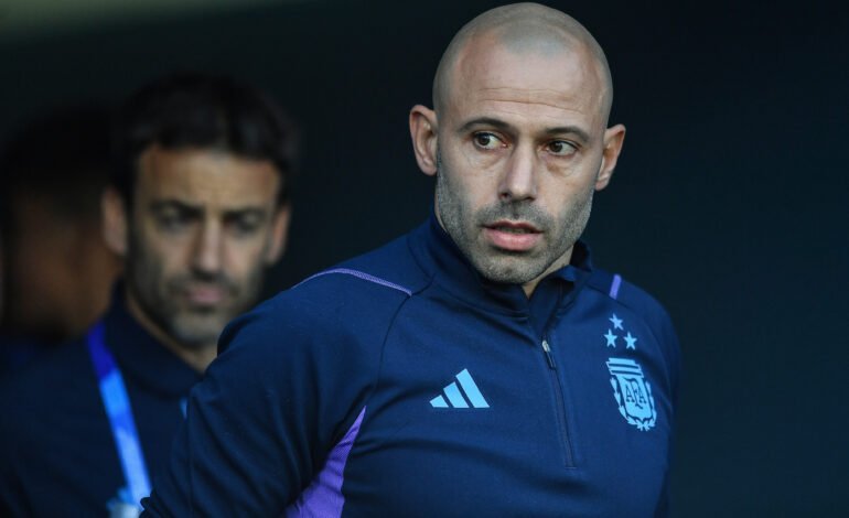 Mascherano luego de la eliminación del mundial sub-20: «Continuaré hasta el día que el Chiqui quiera»