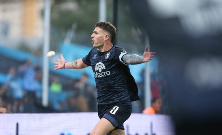 Con un golazo de Vegetti y uno menos, Belgrano le ganó a Atlético Tucumán y se acerca a la punta