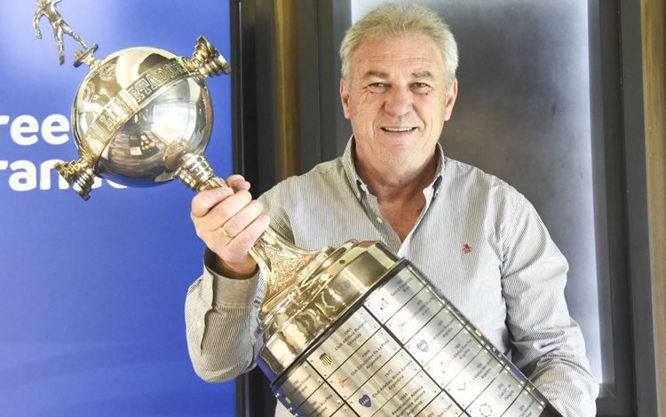 Nery Pumpido: «Por ahora no hay nada sobre el Inter de Miami participando en la Libertadores, veremos más adelante»