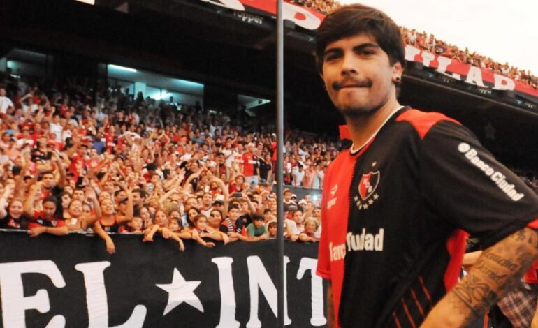 El presidente de Newell’s aseguró que Banega «tiene grandes posibilidades» de volver