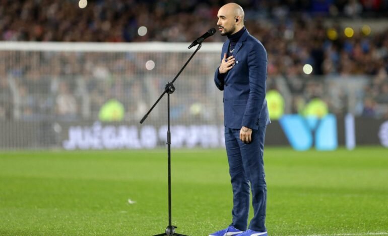 Abel Pintos cantará el himno argentino en la final de la Copa América