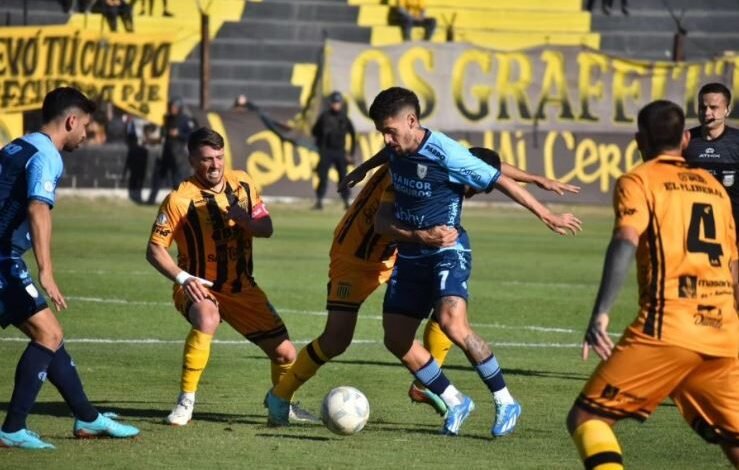 Atlético de Rafaela cayó frente a Mitre, lleva siete derrotas al hilo y el descenso acecha