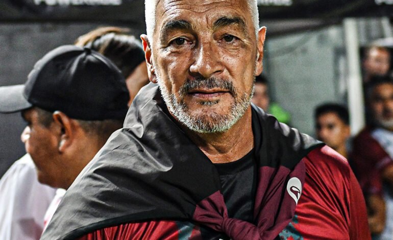 Omar De Felippe: «Es un premio muy grande», tras su primer título con Central Córdoba