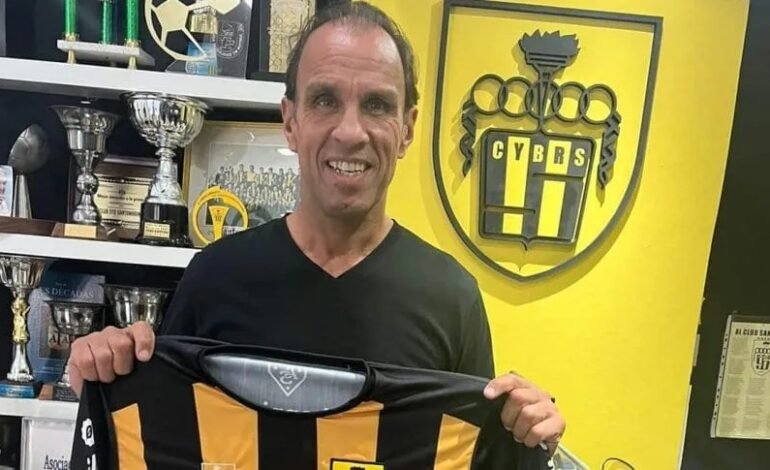 Navarro Montoya vuelve a dirigir: es el nuevo DT de Santamarina, rival de Racing en la Copa Argentina