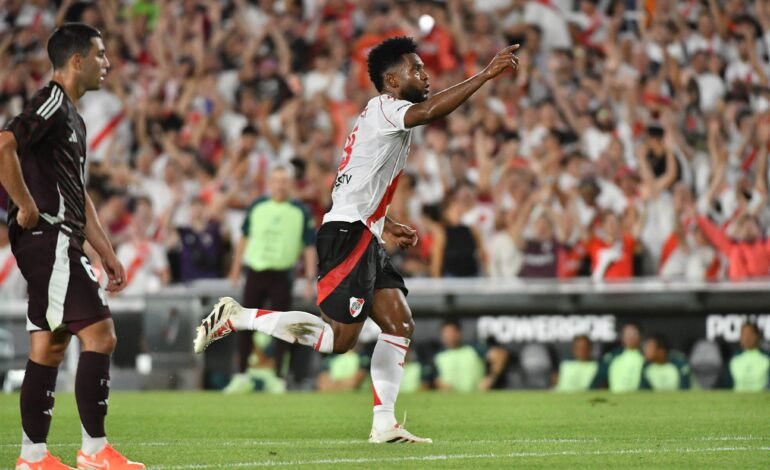 Con dos golazos, River superó a la Selección de México en un amistoso internacional