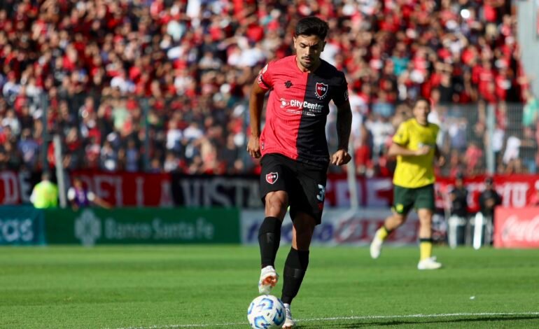 Duro golpe de Defensa a Newell’s: triunfo agónico y agiganta la crisis antes del clásico por el Torneo Apertura