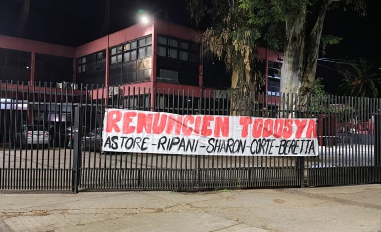 Clima caliente en Newell´s: pasacalles contra Astore y la dirigencia