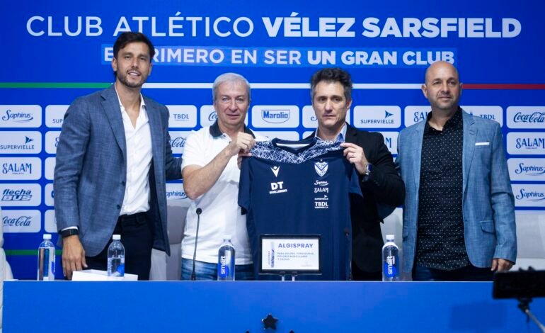 Barros Schelotto llegó a Vélez: «Es un orgullo ocupar el lugar donde estuvo Carlos Bianchi»