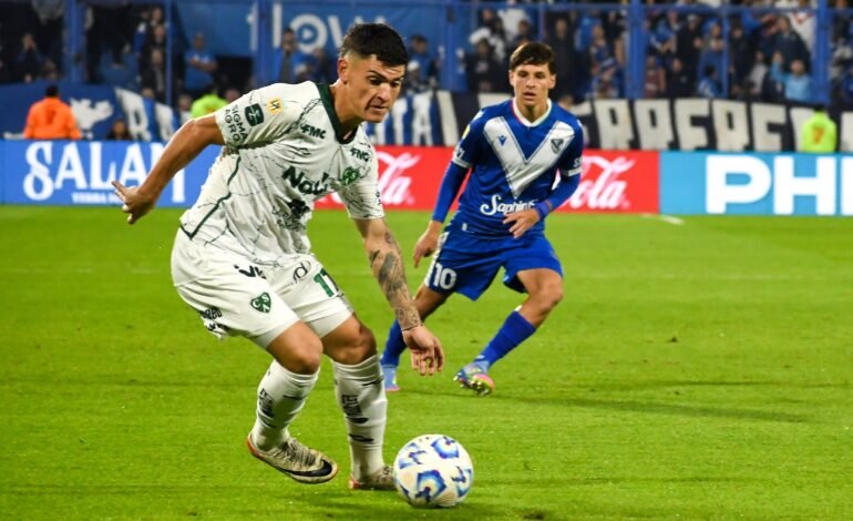 Vélez falló un penal y perdió ante Sarmiento