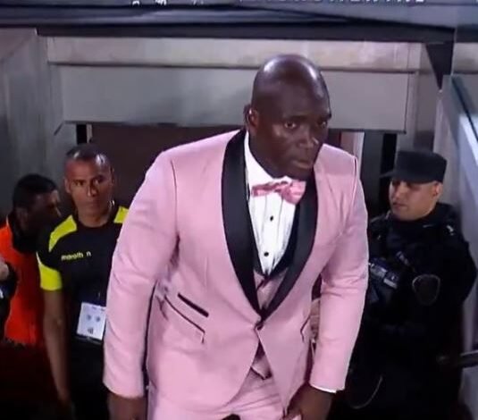 EL TREMENDO LOOK DE SEGUNDO CASTILLO, el DT ecuatoriano en el Monumental