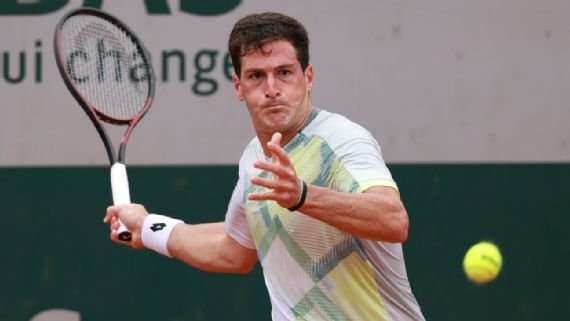 Fede Gómez ganó en su debut en Roland Garros y avanzó a segunda ronda