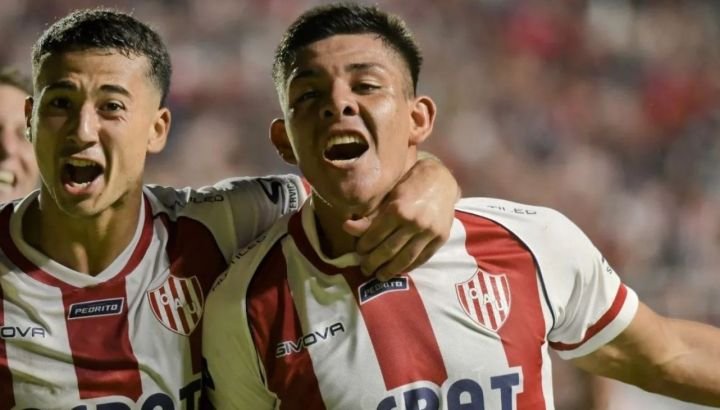 Unión piensa en COMPRAR a Diego Armando Díaz para luego cederlo a PRÉSTAMO