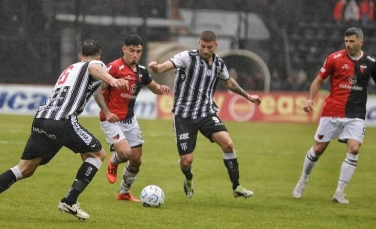 Bajo la lluvia, Colón hizo agua y perdió ante Gimnasia de Mendoza