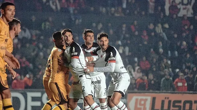 Nada cambió tras la vuelta al juego y Colón cayó 1 a 0 ante Mitre de SDE de local