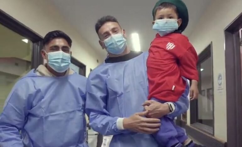 El plantel de Unión visitó el Hospital de Niños: MIRÁ EL VIDEO