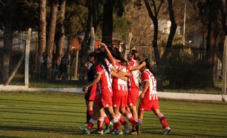 Unión se quedó con el clásico de fútbol femenino en la Liga Santafesina y se consagró campeón