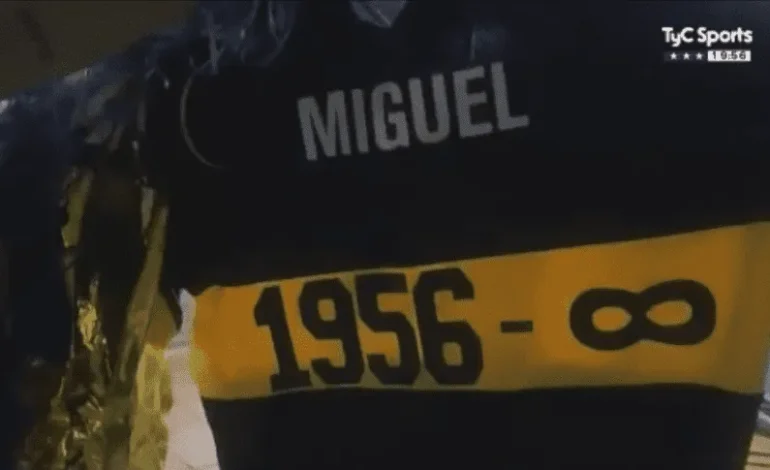 El uruguayo que encontró la camiseta de Russo reveló que se la pidió un jugador Boca: «Me temblaba todo»