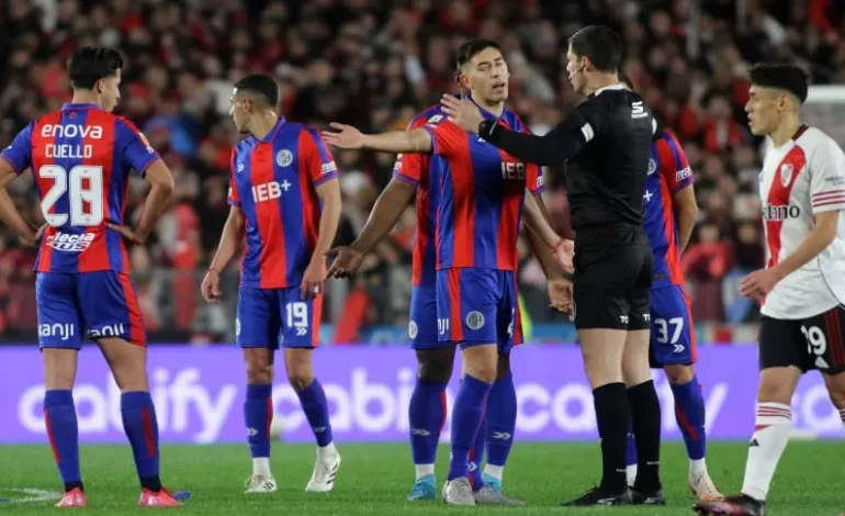 Moretti explicó la principal traba que tiene Boca con San Lorenzo para cerrar a Cuello y Hernández