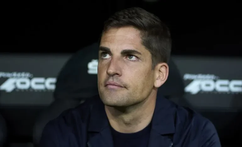 Un DT que dirigió a la selección de España fue echado de su club y acusado  de armar el equipo ¡CON ChatGPT! – Santa Fe Deportivo