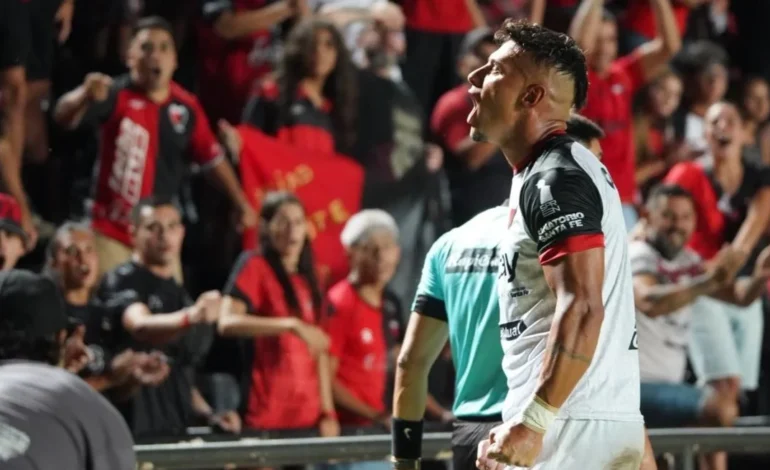 Colón: Alan Bonansea entrenó con el grupo y llegaría sin problemas al pártido ante Central Norte en Salta