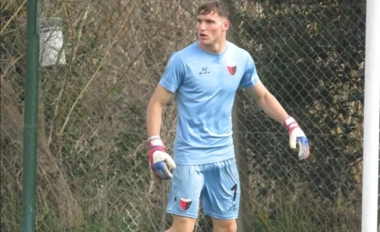 VIDEO | ¡Cuffia se vistió de héroe! El arquerito de Colón mantuvo el arco en cero tras un penal clave