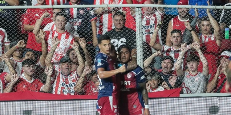  El CARNAVAL TATENGUE con goleada y CUARTETO: 4 a 0 a Gimnasia de Mendoza