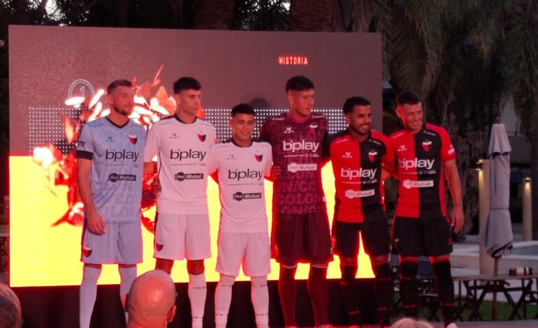 Colón presentó su nueva camiseta