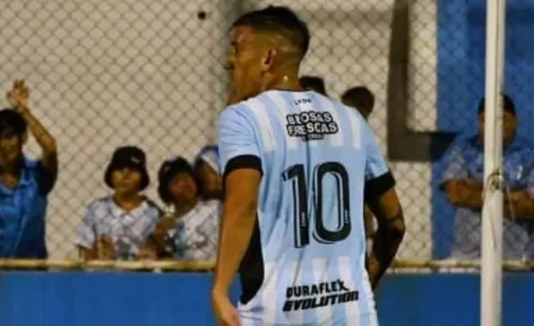 “No podés cometer semejante torpeza”: Manuel Pérez liquidó al técnico por el cambio de ‘Ricky