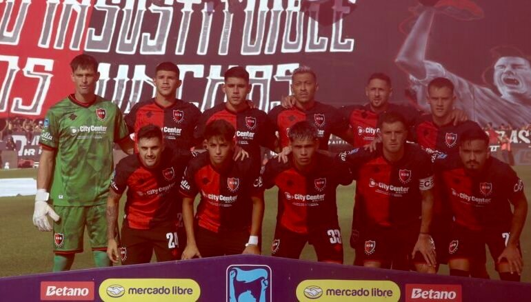 Vivas DURÍSIMO contra el plantel de Newell’s: «El problema también son los jugadores»