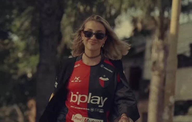 MIRÁLA ACÁ: Colón lanzó la nueva camiseta para la temporada 2026