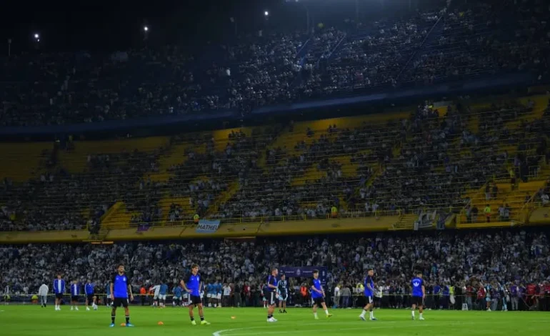 Pese al “sold out”, quedaron MUCHOS sectores vacíos en La Bombonera