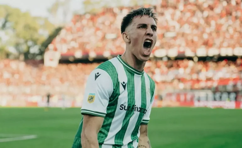 San Lorenzo negocia por Rodrigo Auzmendi, delantero de Banfield que podría llegar a préstamo