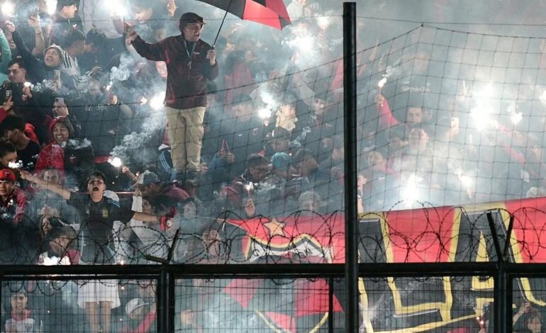 Ocho detenidos y quejas por el operativo en el empate de Colón frente a Godoy Cruz