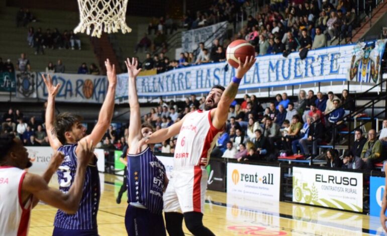 Balbi hizo de todo pero no pudo anotar su último tiro y Unión perdió contra Peñarol