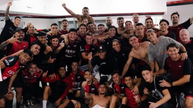 Colón ganó un partido clave y mira a todos desde arriba: Así quedaron las posiciones en la Primera Nacional