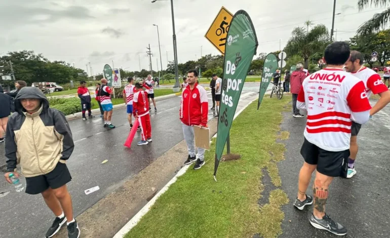 El pueblo tatengue desafió la lluvia: multitudinaria maratón en la previa del aniversario de Unión
