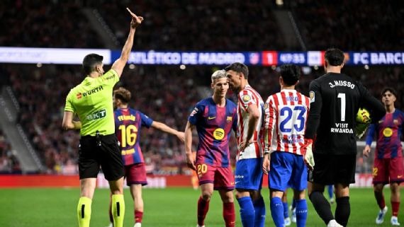 Nico González fue expulsado en un Atlético – Barça lleno de polémicas