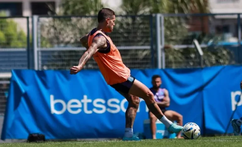 INSÓLITO: Racing denunció que un dron le espío la práctica antes del clásico de Avellaneda