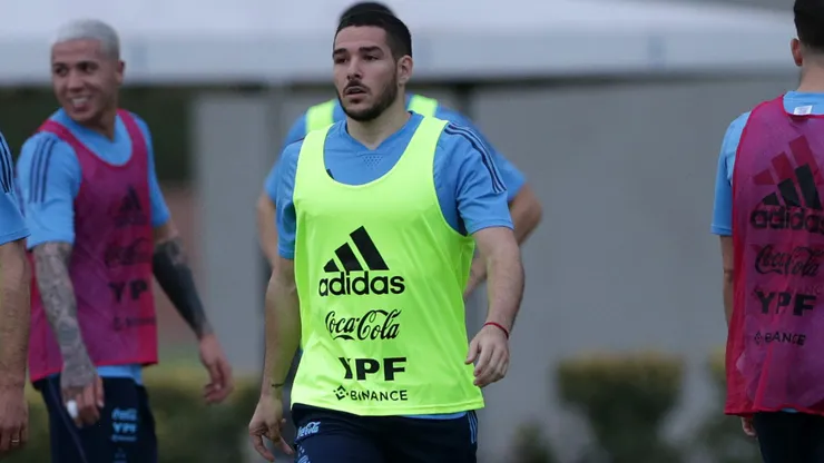 Dos sorpresas y 28 convocados: Scaloni define la lista para el Mundial