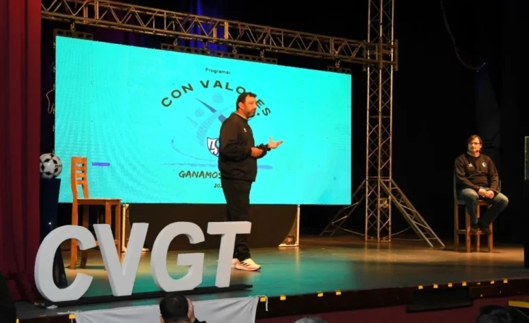 Laguna Paiva recibe al primer Congreso de Fútbol Formativo